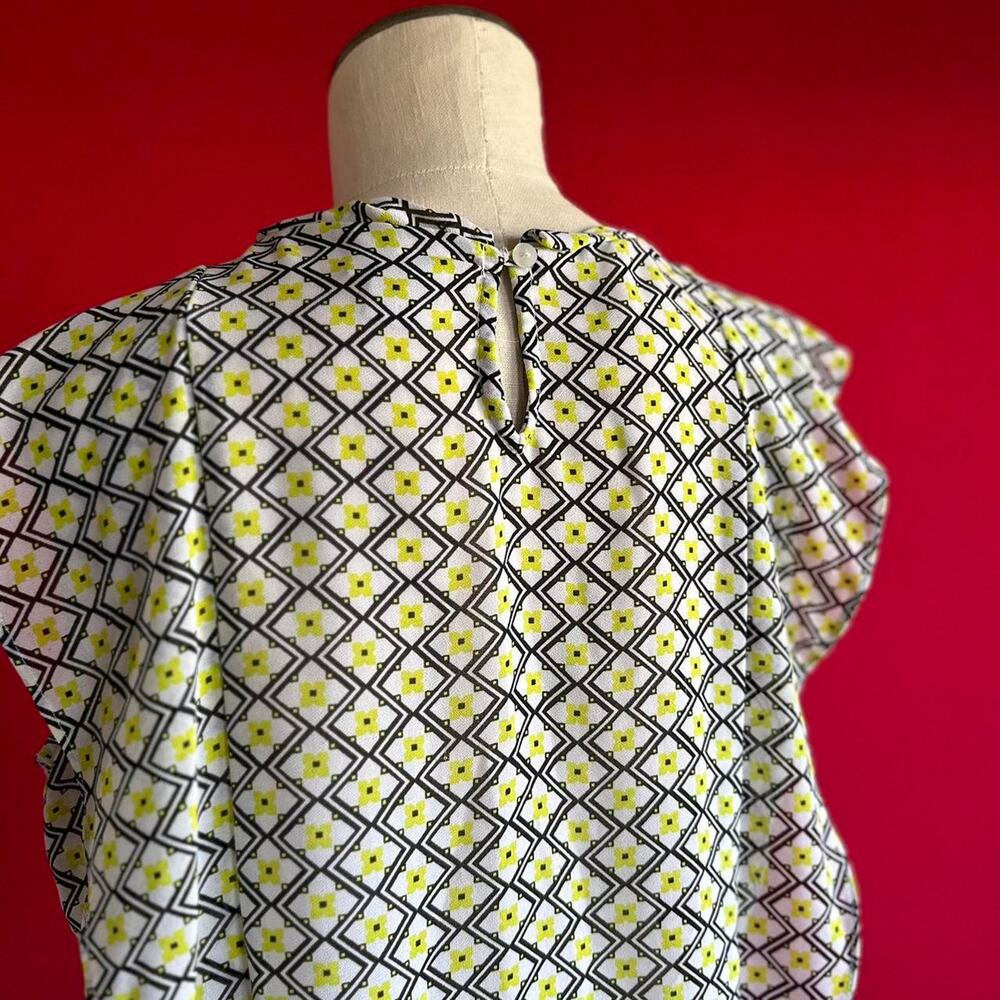 Womens Shirt Size Large Yellow Black Floral Geometric Business Casual Office - Picture 5 of 8